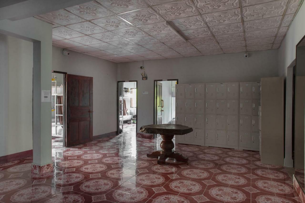 Aham Hostel (Adults Only) Luang Prabang Exterior photo
